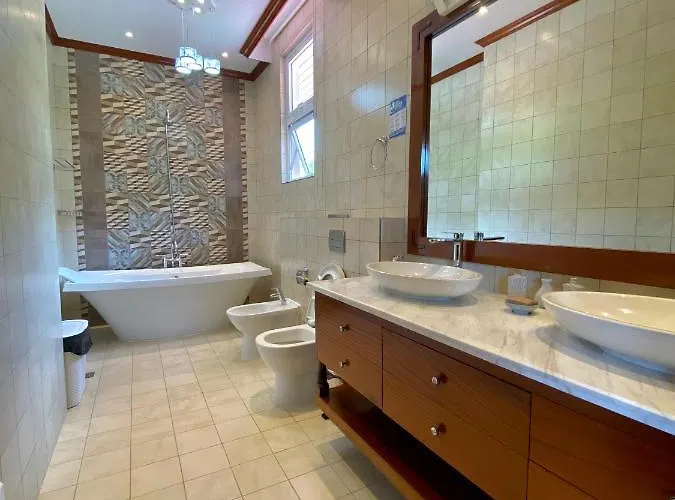 Sorento Sur Bed and breakfast 4*